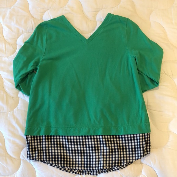 Crown & Ivy women’s petite medium blouse. Green with navy/white gingham. - Picture 5 of 5